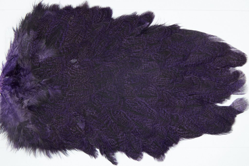 2670 Coq De Leon Hen Saddle Purple Speckled