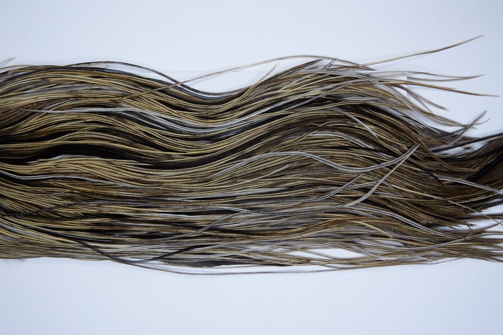 4005 Hebert Dry Fly Hackle, Silver Grade Rooster Saddle Dun Badger Ties Size 14-16