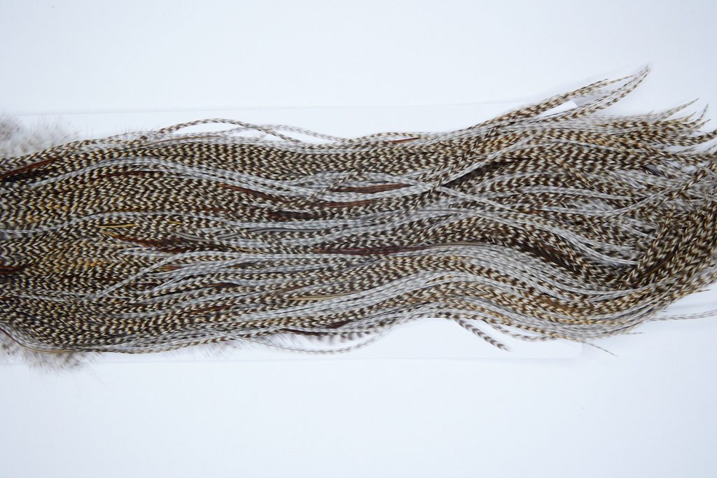 4006 Hebert Dry Fly Hackle, Silver Grade Rooster Saddle Dun Grizzly Ties Size 14-16