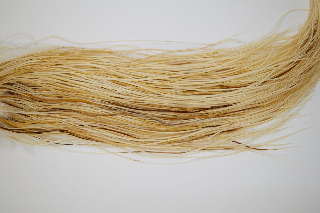 11168 Whiting Dry Fly Hackle Gold Grade Rooster Saddle Light Ginger Ties Size 16-18