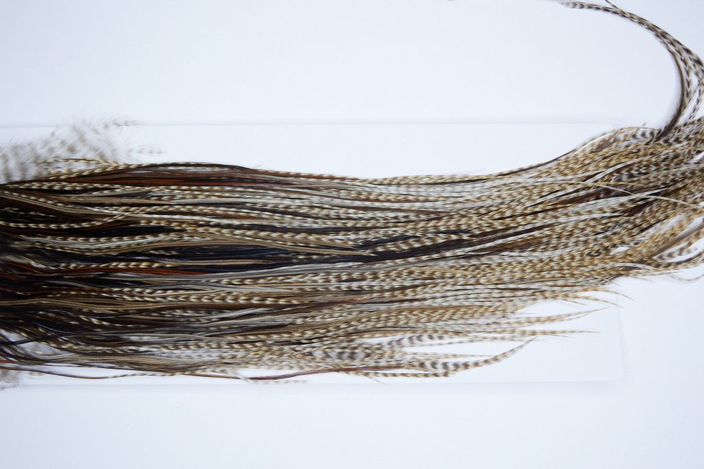 4151a Hebert Dry Fly Hackle Bronze Grade Rooster Saddle Dun Grizzly Ties Size 14-16