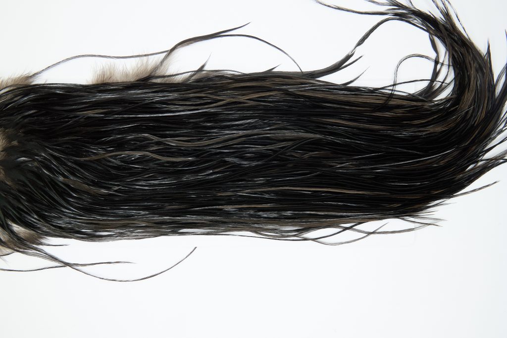 11958 Hebert Dry Fly Hackle Gold Grade Rooster Saddle Black Ties Size 14-16